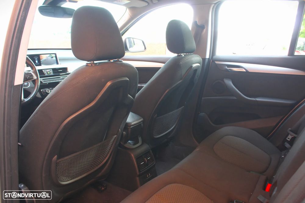 BMW X1 16 d sDrive Auto - 34