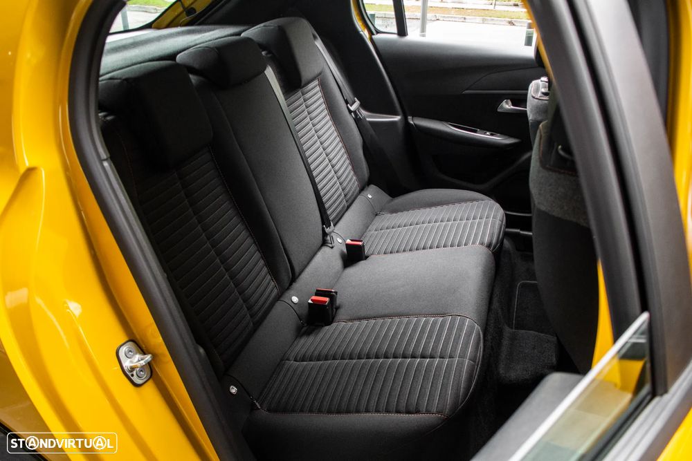 Peugeot e-208 Active Pack - 31