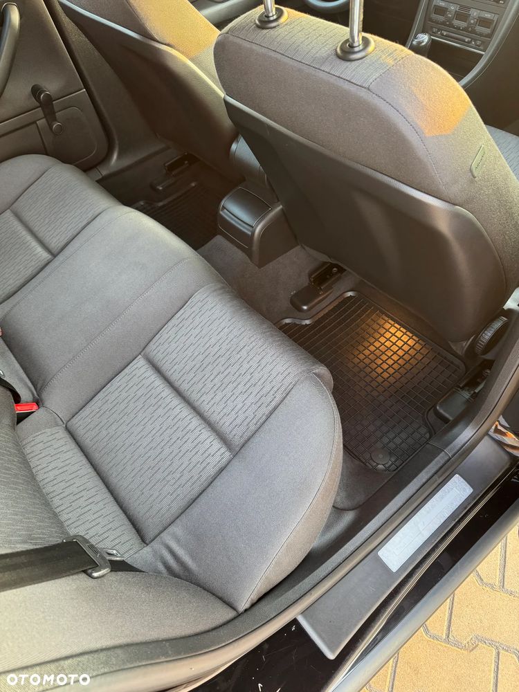 Audi A4 Avant - 23