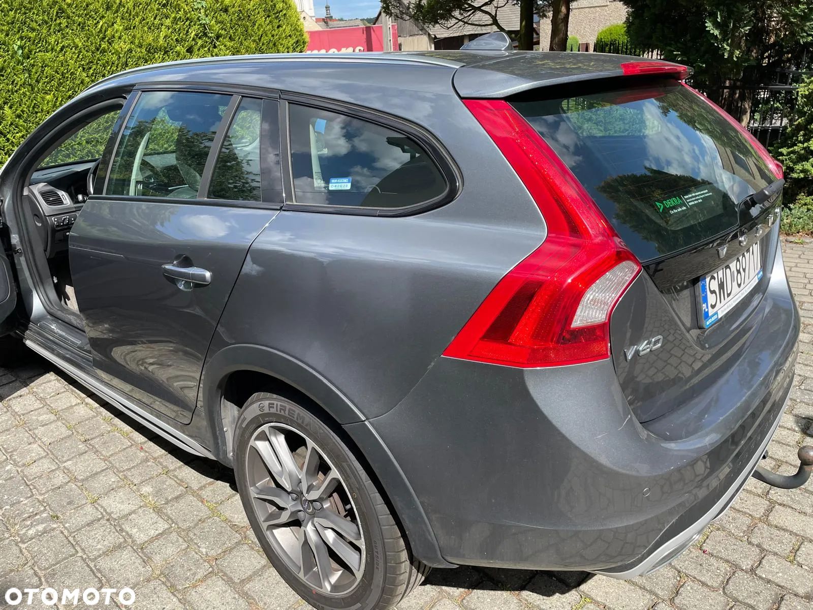 Volvo V60 Cross Country - 1