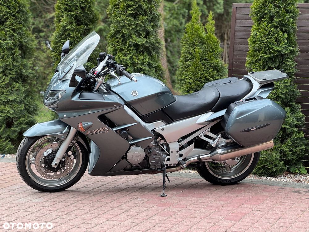 Yamaha FJR - 6
