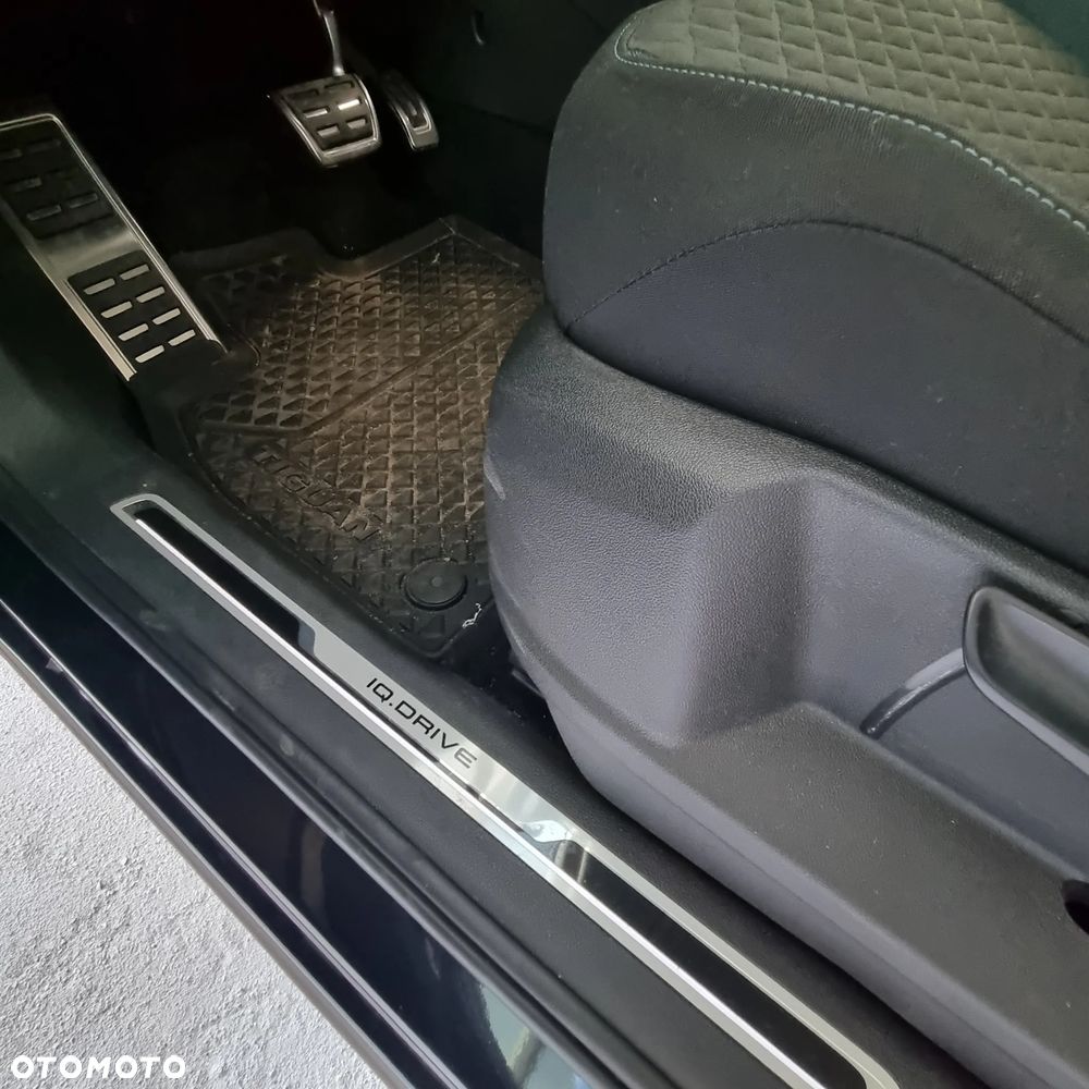 Volkswagen Tiguan - 12