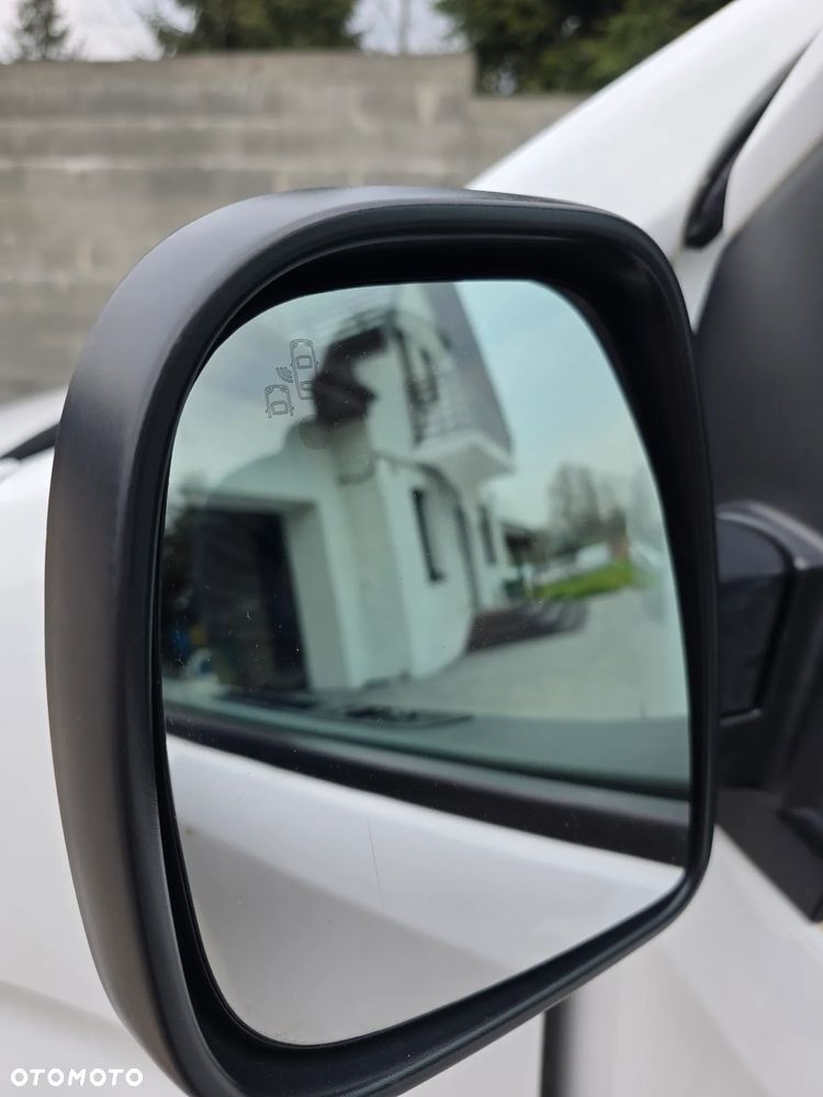 Opel Vivaro - 39