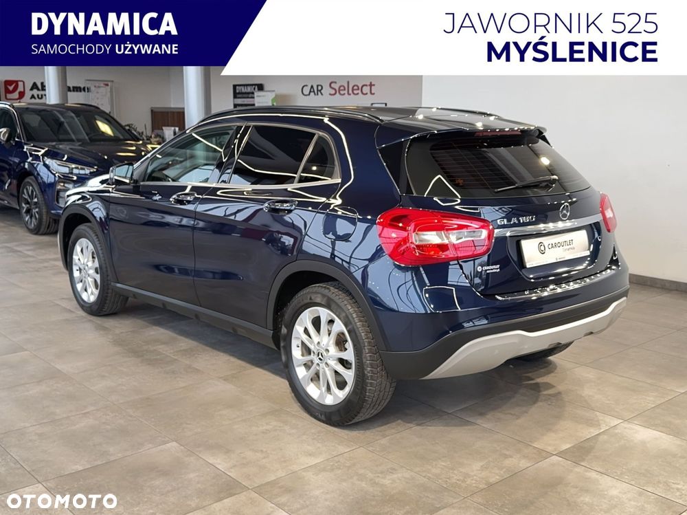 Mercedes-Benz GLA - 7