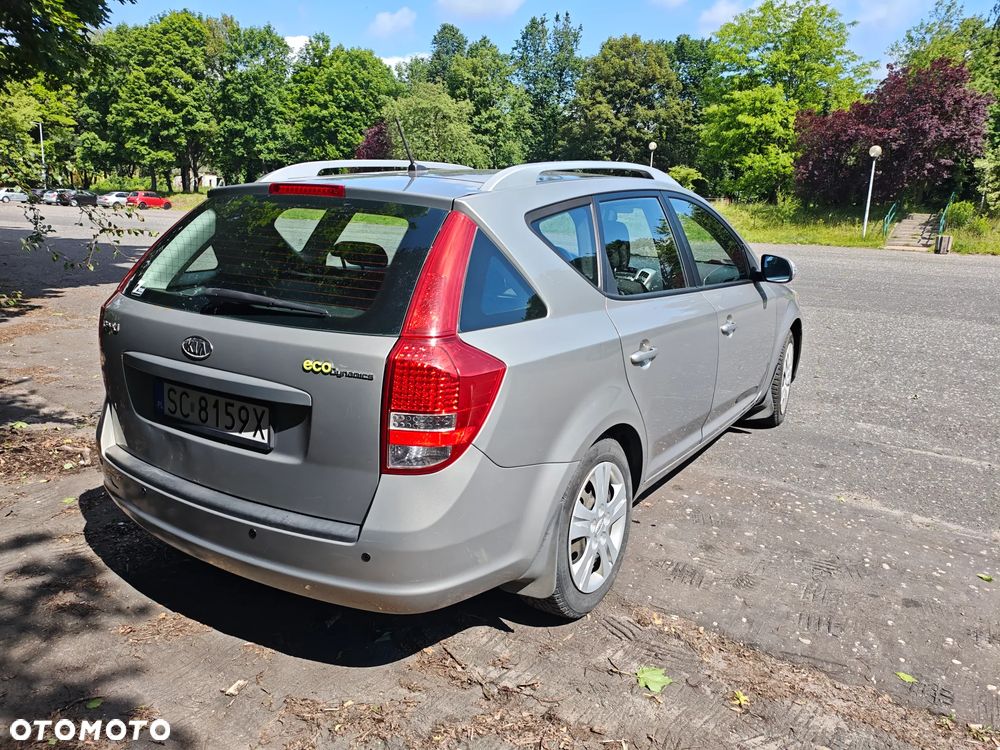 Kia Ceed 1.6 Crdi L Euro2012 - 9