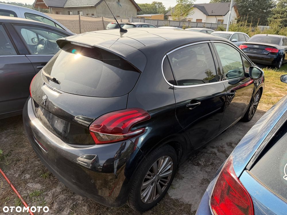 Peugeot 208 Blue-HDi 100 Stop&Start Allure - 10