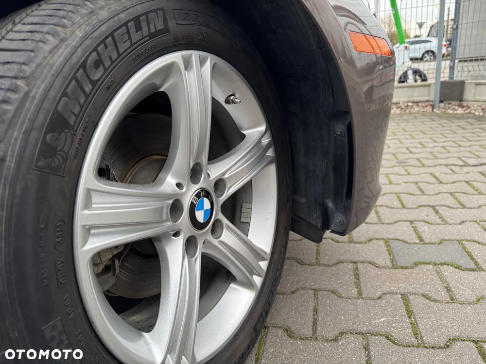 BMW Seria 3 328i Sport-Aut Luxury Line - 17