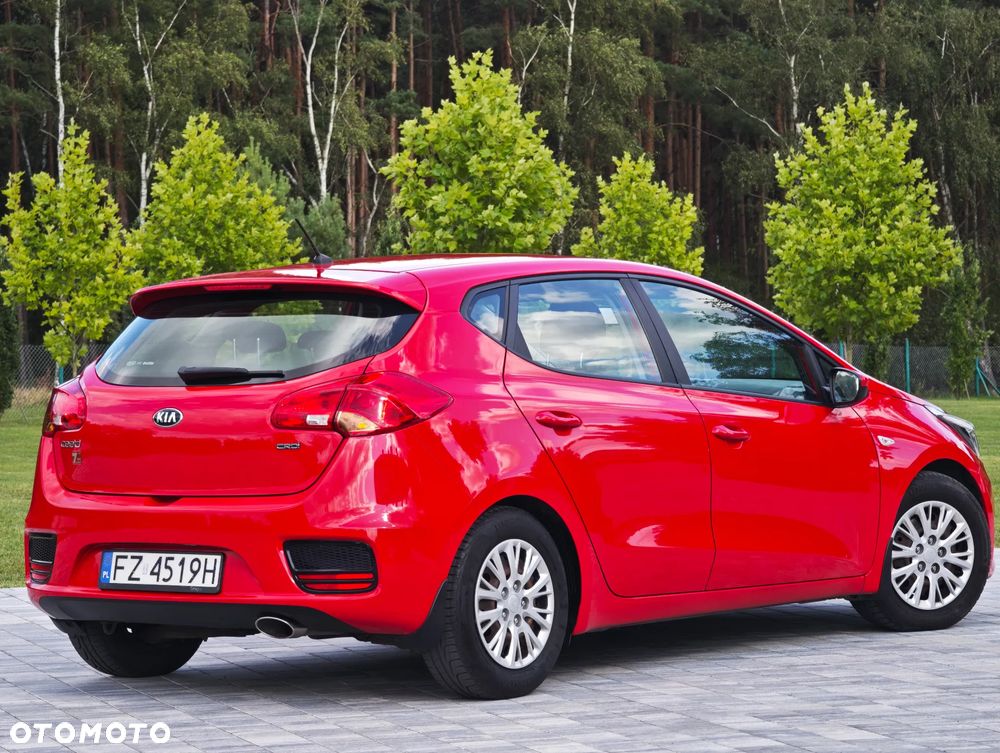 Kia Ceed 1.6 CRDi L Business Line DCT - 13