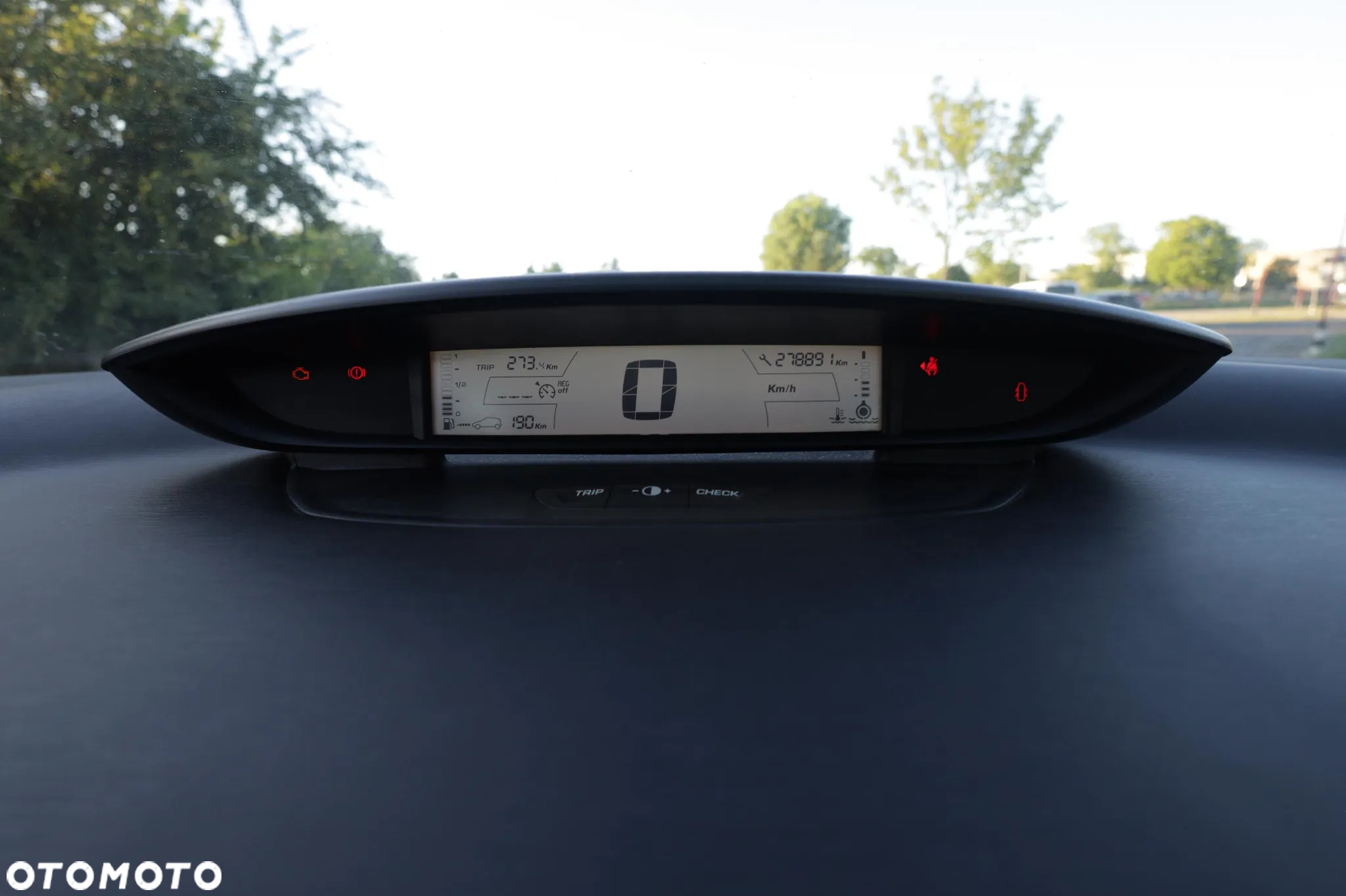 Citroën C4 1.6 16V Confort - 5