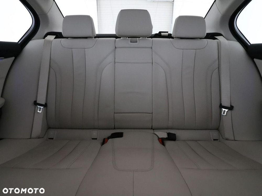 BMW Seria 5 530e iPerformance xDrive Luxury Line - 20