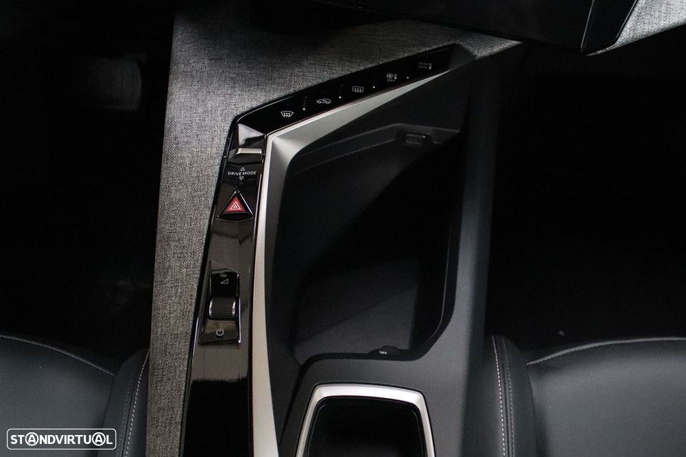 Peugeot 3008 1.2 Hybrid Allure e-DCS6 - 16