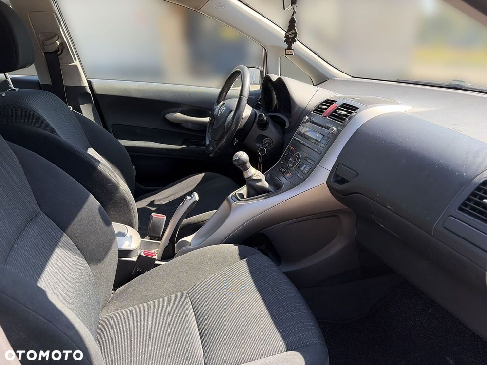 Toyota Auris 1.6 VVT-i Luna - 11