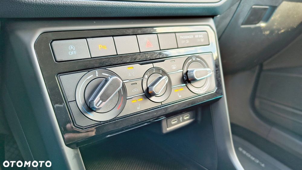 Volkswagen T-Cross - 20