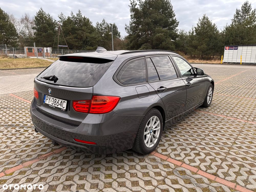 BMW Seria 3 318d Sport Line - 5