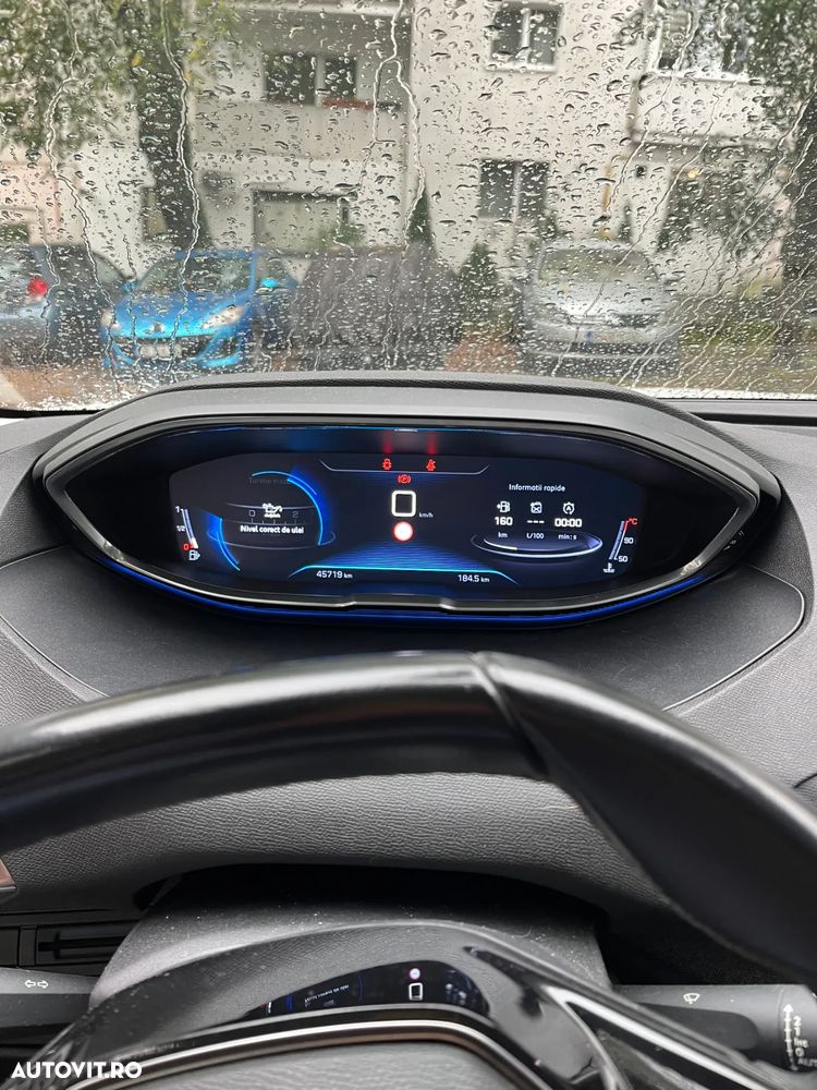 Peugeot 3008 1.2 PureTech Turbo S&S Allure - 8