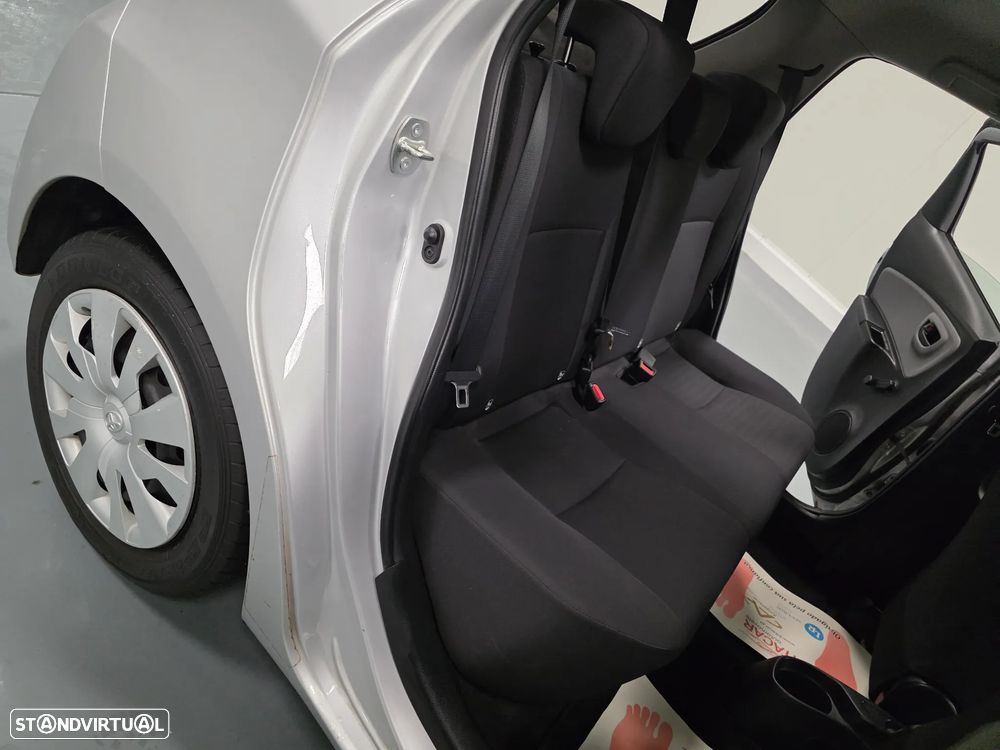 Toyota Yaris 1.4 D-4D ACtive+AC - 27