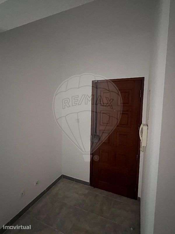 Apartamento T3 para arrendamento - Grande imagem: 2/14