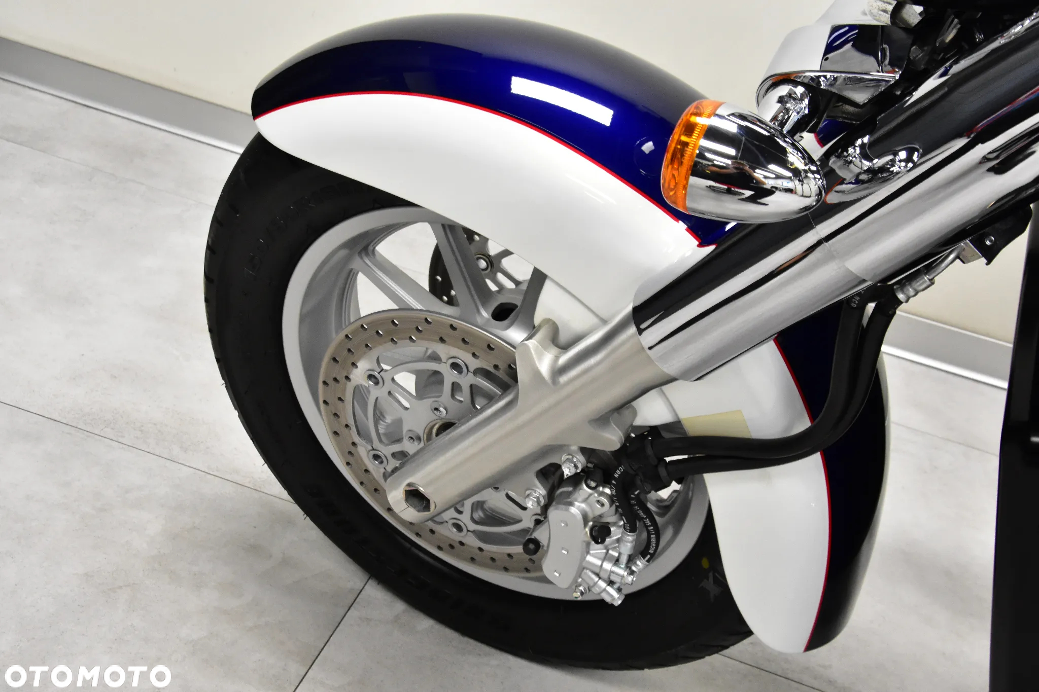 Suzuki Intruder - 35