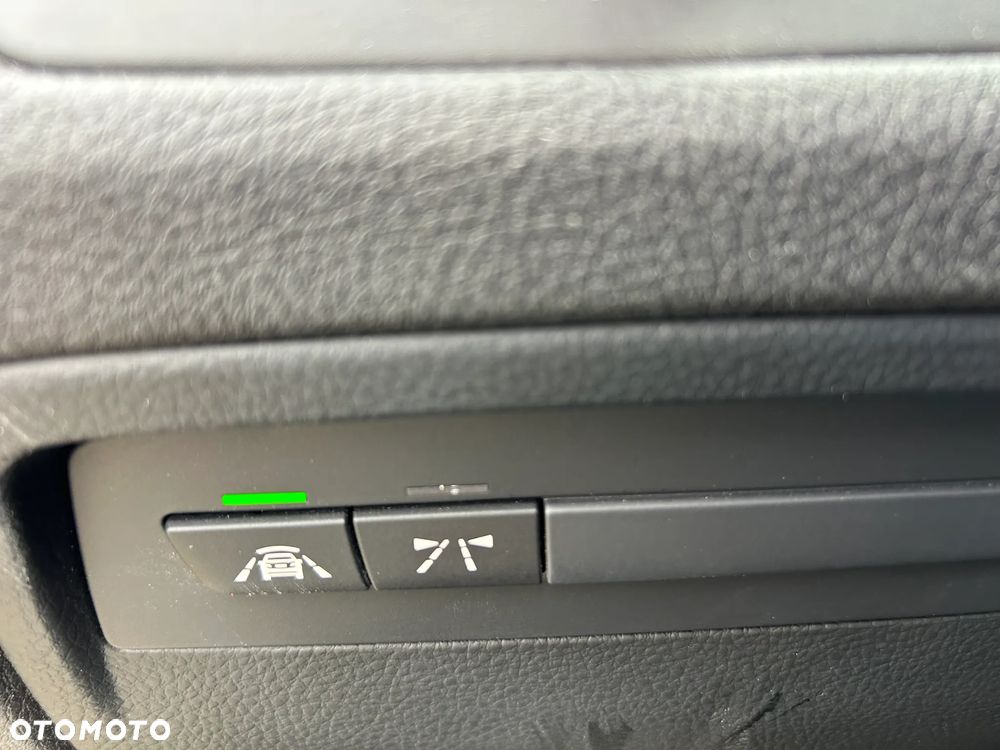 BMW Seria 3 - 16