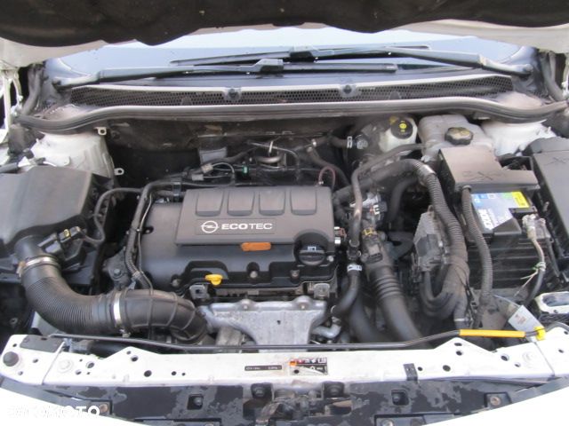 Opel Astra 1.4 T Cosmo - 33