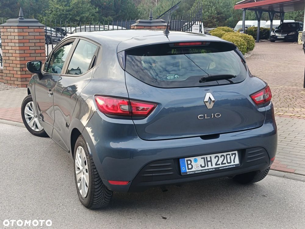 Renault Clio 1.2 16V 75 LIMITED - 7