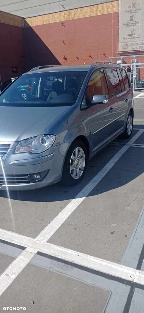 Volkswagen Touran 2.0 TDI DPF Highline DSG - 3