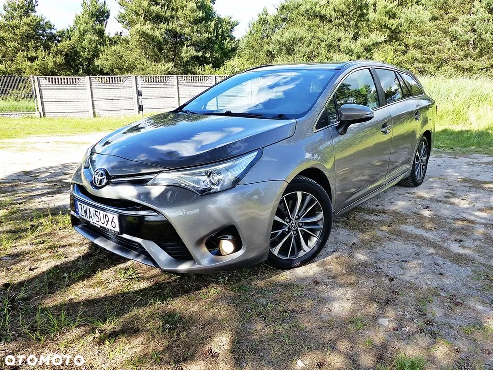 Toyota Avensis 2.0 D-4D Premium - 16