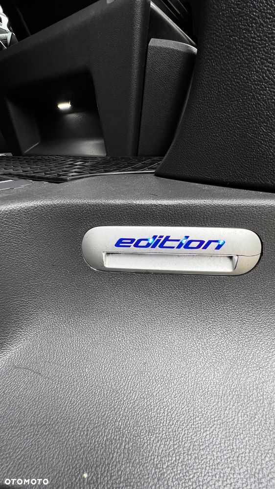 Volkswagen Multivan - 38