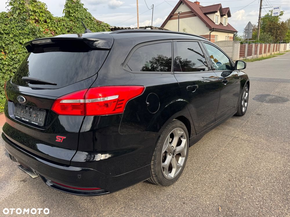 Ford Focus 2.0 EcoBoost ST mit Leder-Exclusiv-Paket - 9