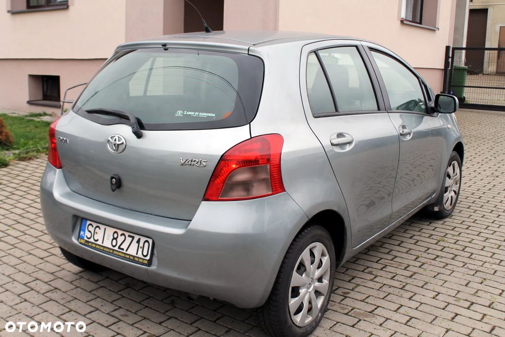 Toyota Yaris 1.0 Luna A/C - 4