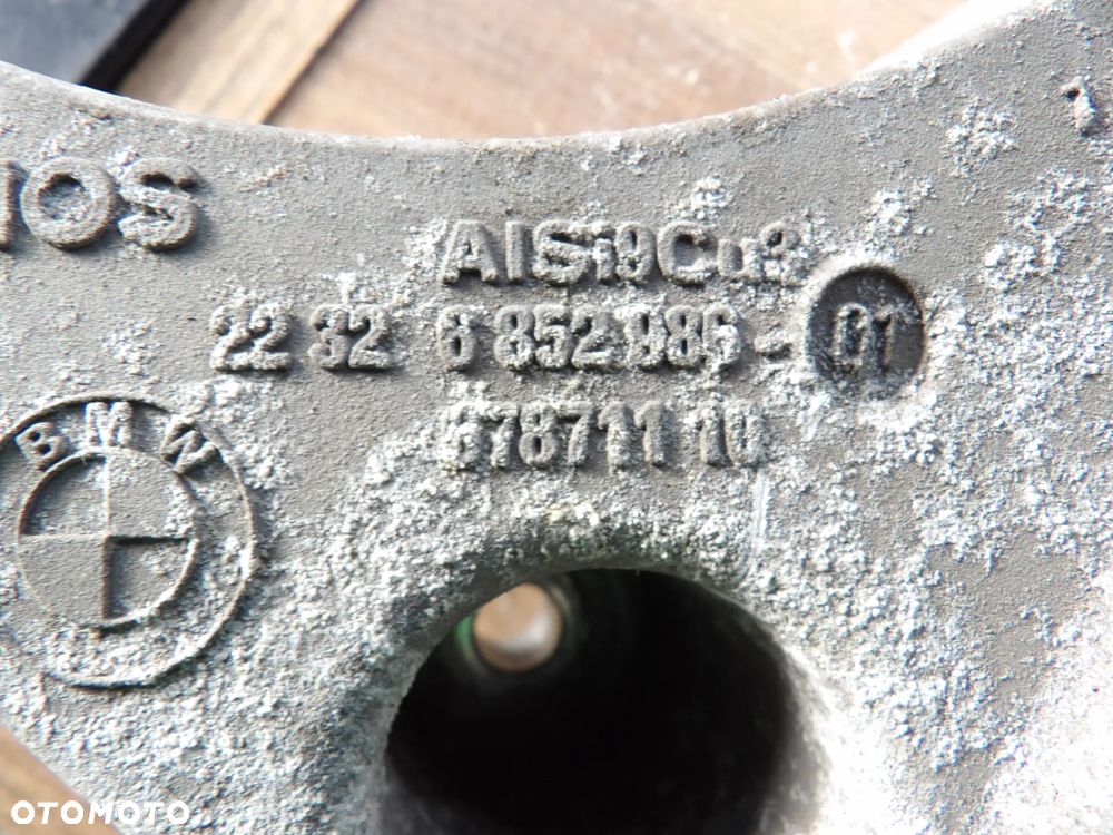 BMW - F15,F16,F25 - ŁAPA , PODPORA SKRZYNI BIEGÓW - 6852986 - 2