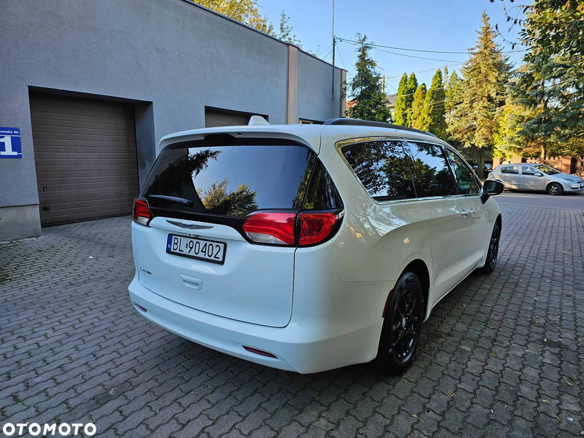 Chrysler Pacifica - 7