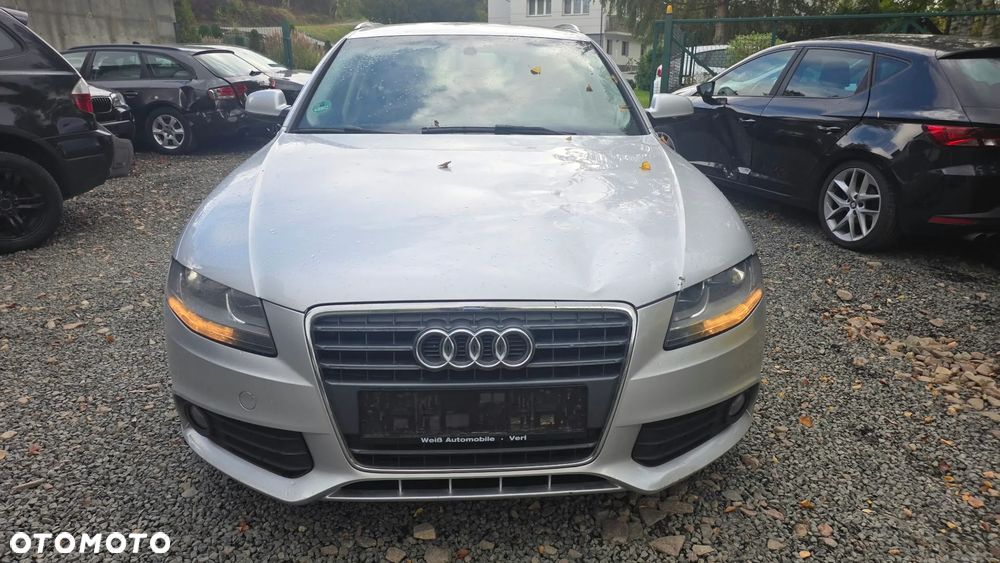 Audi A4 2010 photo 2