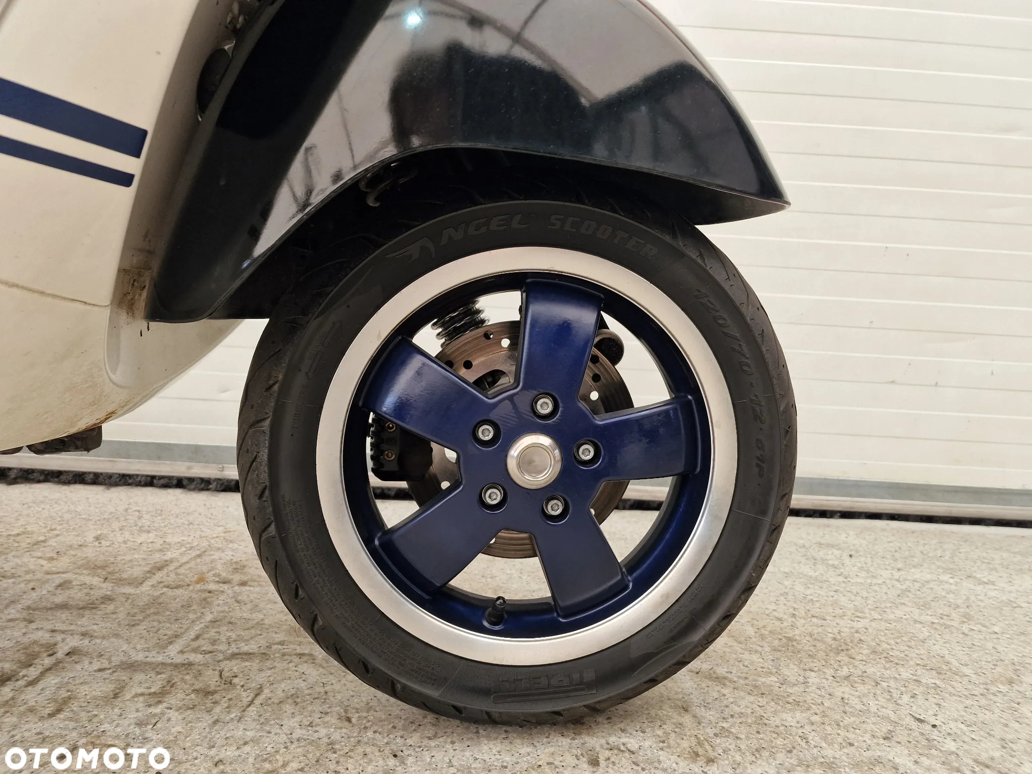 Piaggio Vespa - 21