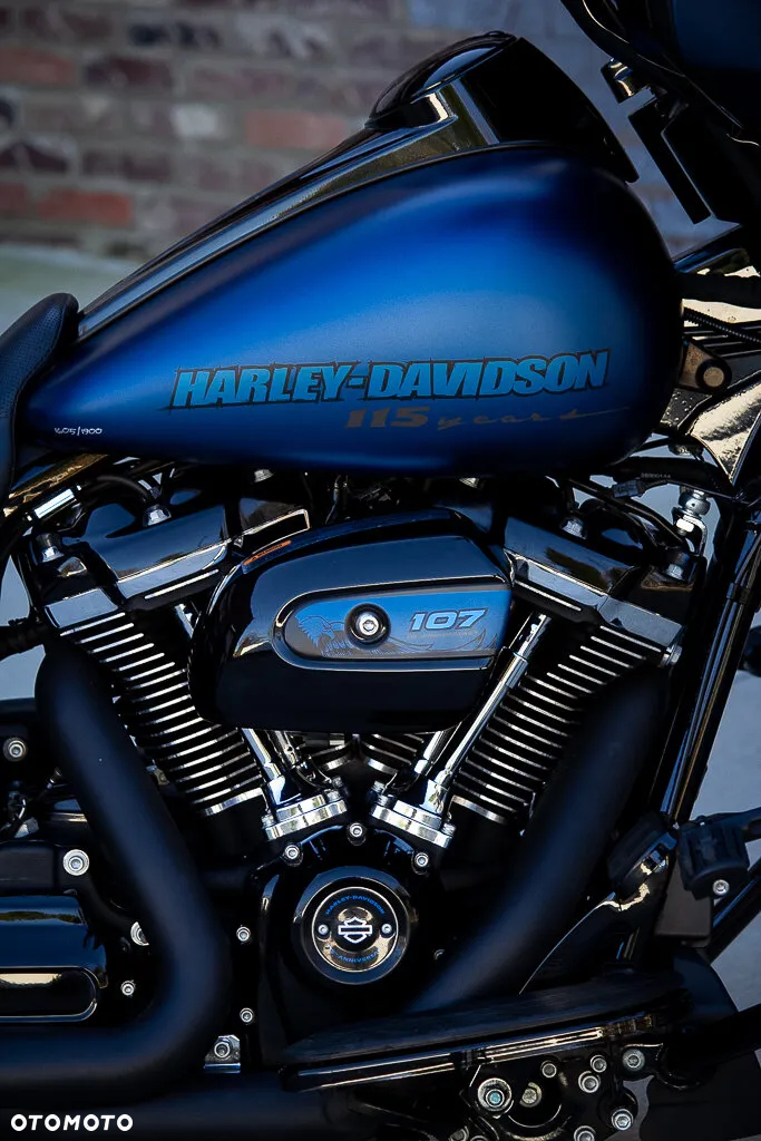 Harley-Davidson Touring Street Glide - 12