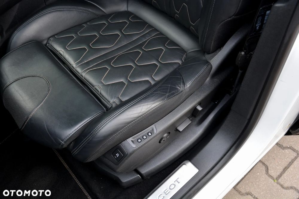 Peugeot 5008 BlueHDi 180 EAT6 GT - 24