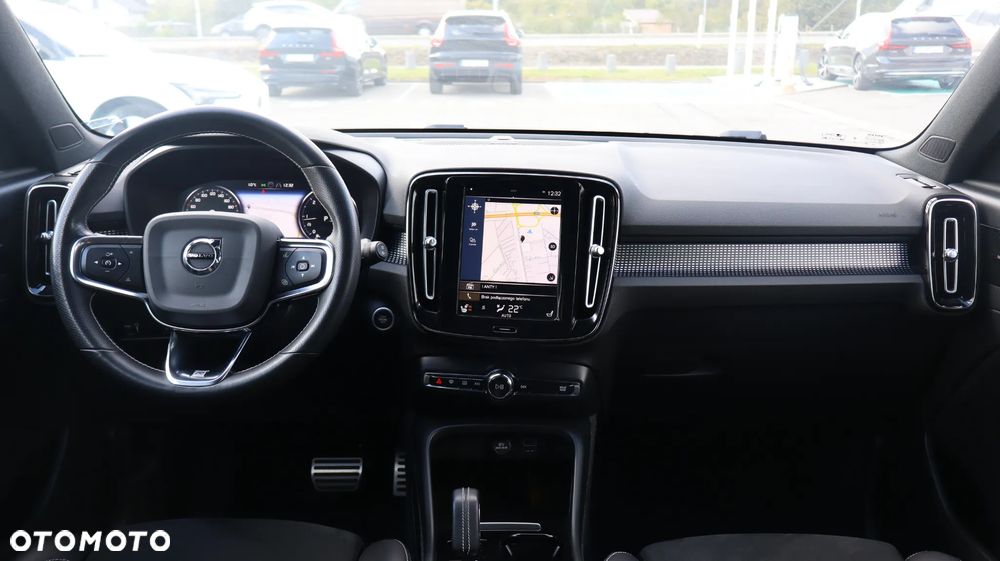 Volvo XC 40 D4 AWD R-Design - 11