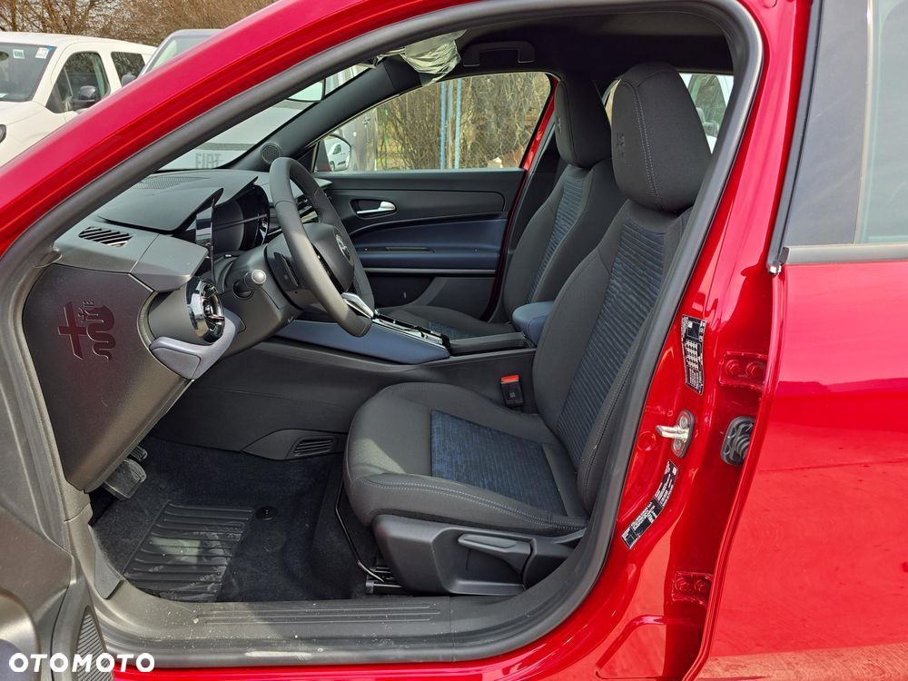 Alfa Romeo Junior 1.2 mHEV Ibrida eDCT - 14