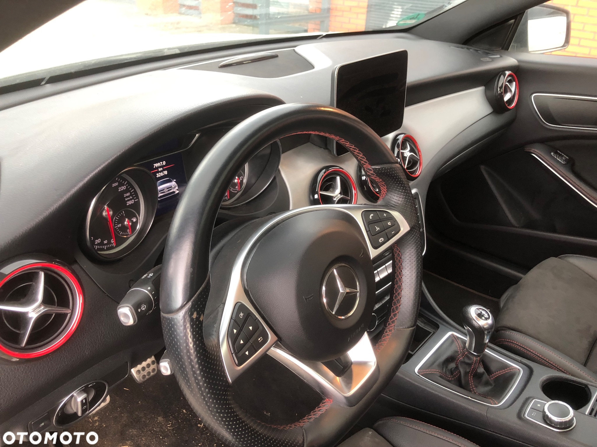 Mercedes-Benz CLA 200 AMG Line - 11