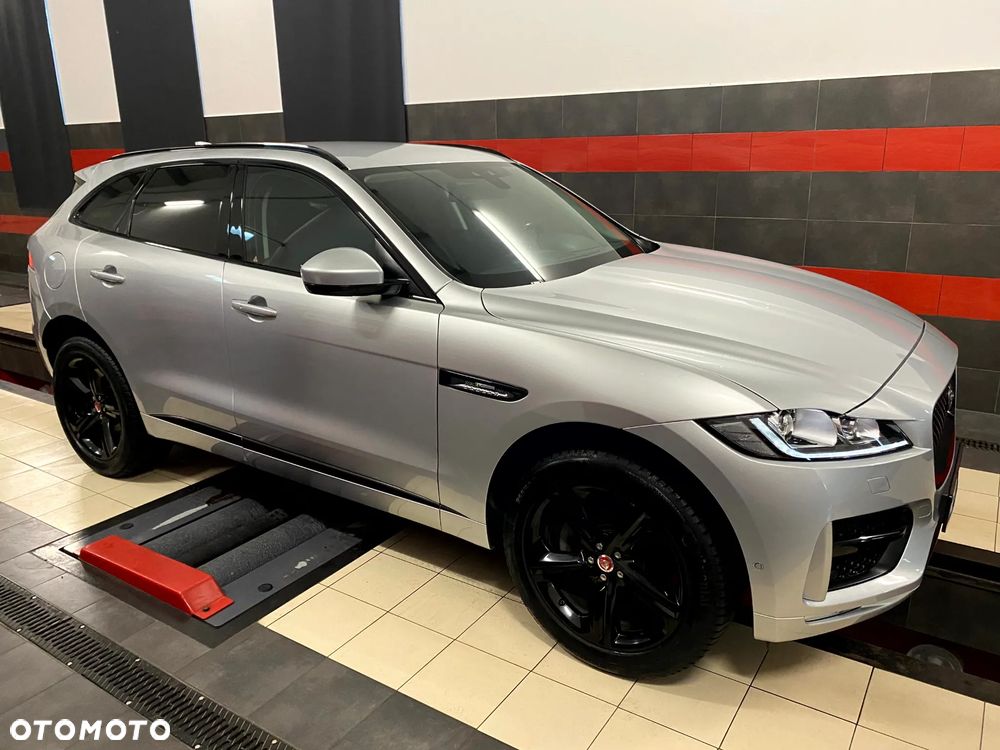 Jaguar F-Pace 20d AWD R-Sport - 7