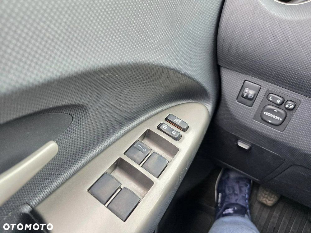 Toyota Urban Cruiser 1.33 Sol - 11