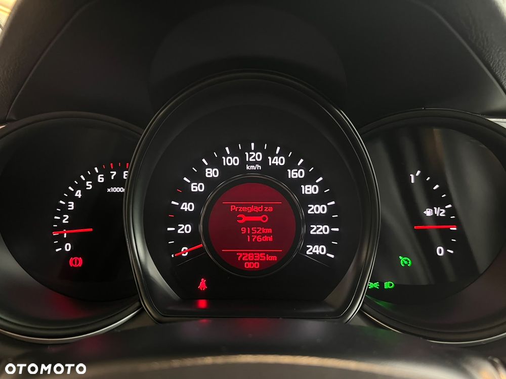 Kia Ceed - 13