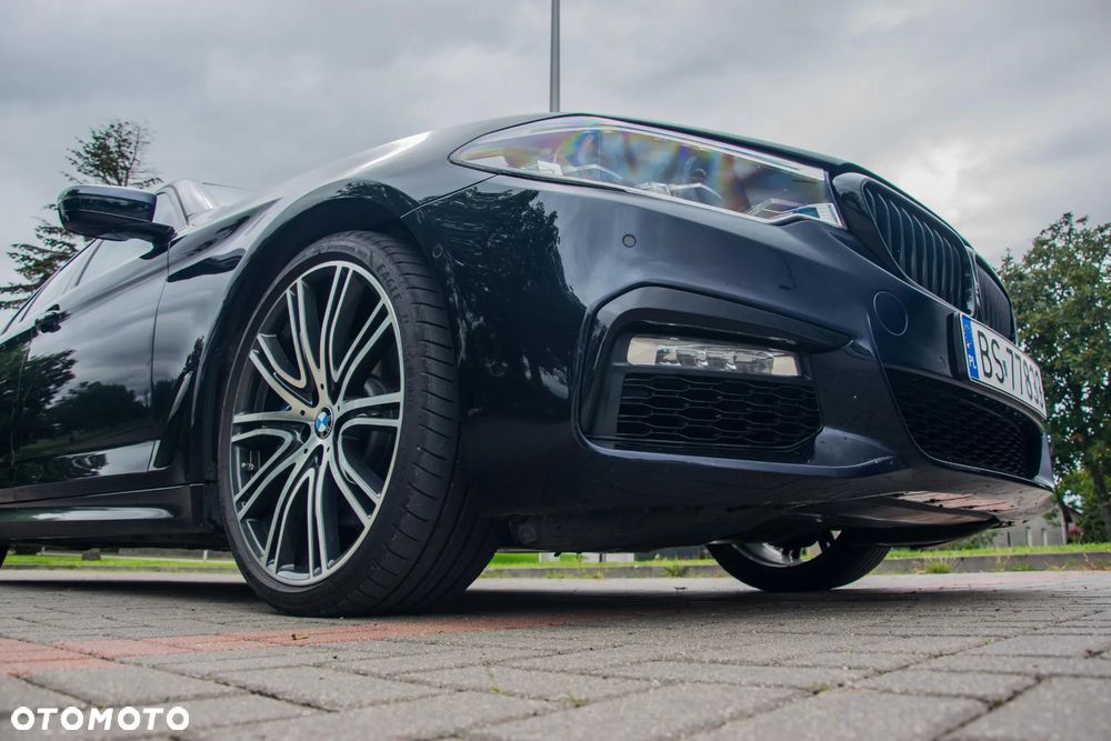 BMW Seria 5 540i Sport Line sport - 17