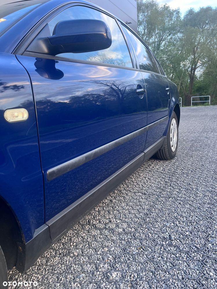 Volkswagen Passat 1.6 - 16