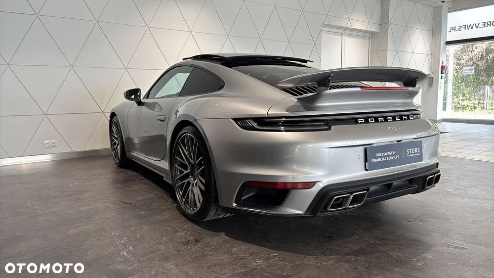 Porsche 911 Turbo - 4