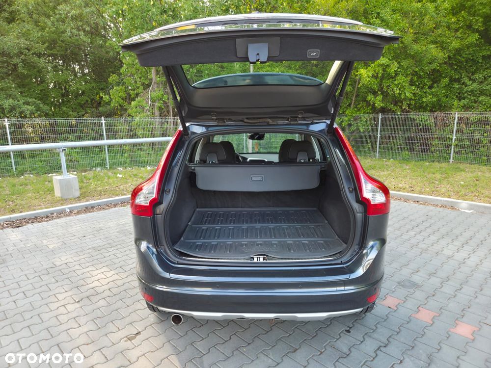 Volvo XC 60 D3 Drive-E Momentum - 23