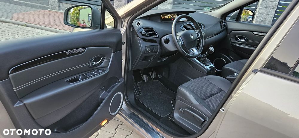 Renault Scenic 1.6 16V 110 LIMITED - 13