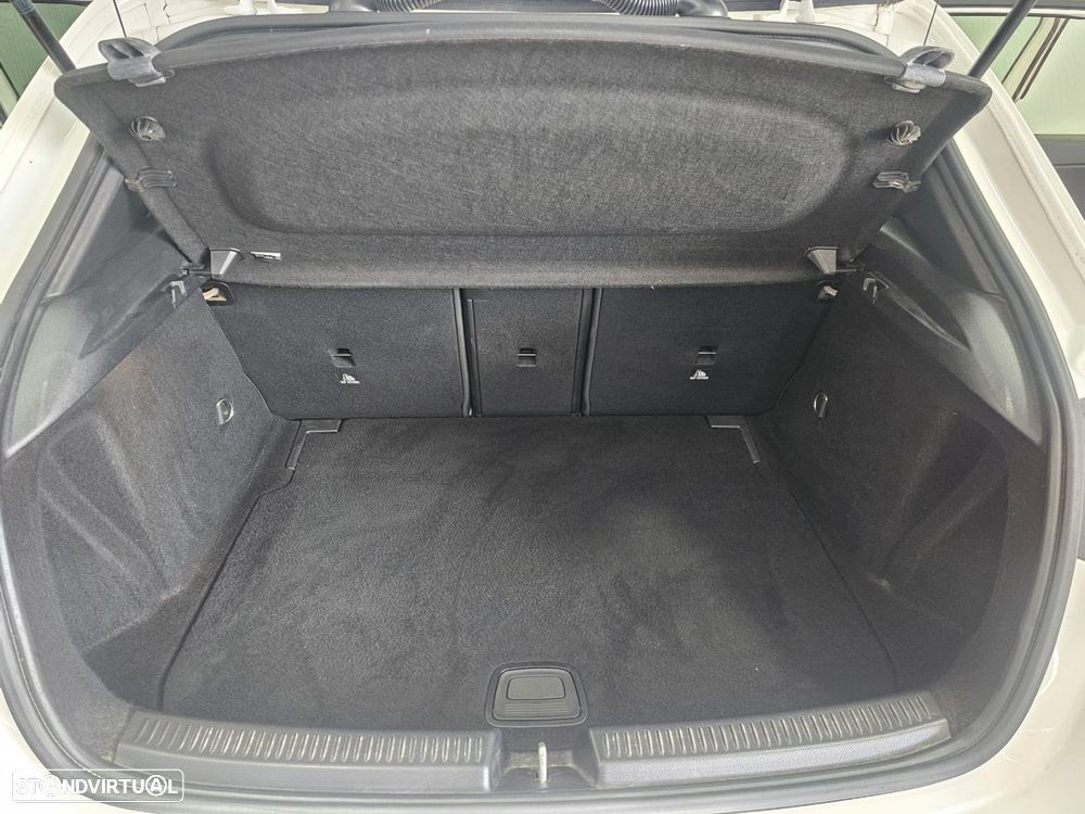 Mercedes-Benz A 180 d Progressive Aut. - 23