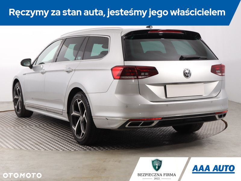 Volkswagen Passat - 5