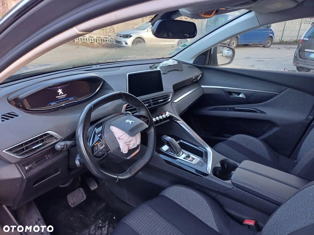 Peugeot 5008 1.5 BlueHDI Active S&S EAT8 - 20